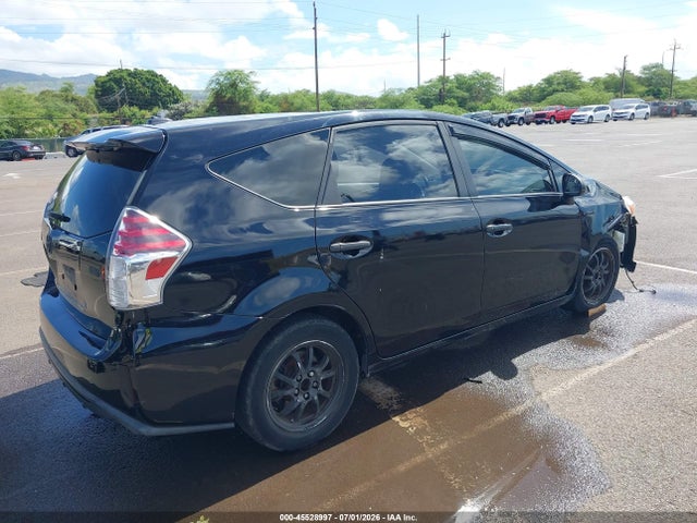 JTDZN3EU7HJ066671 Toyota Prius V Four