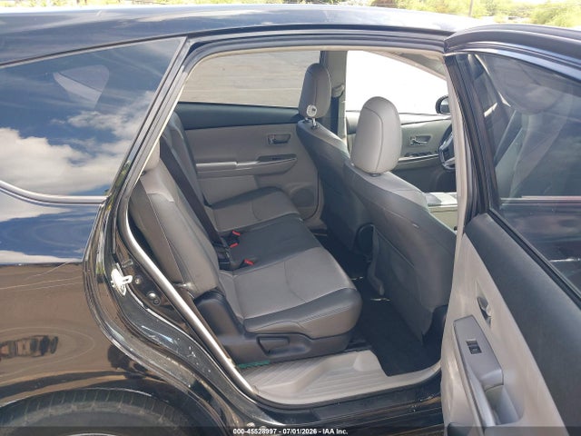 JTDZN3EU7HJ066671 Toyota Prius V Four