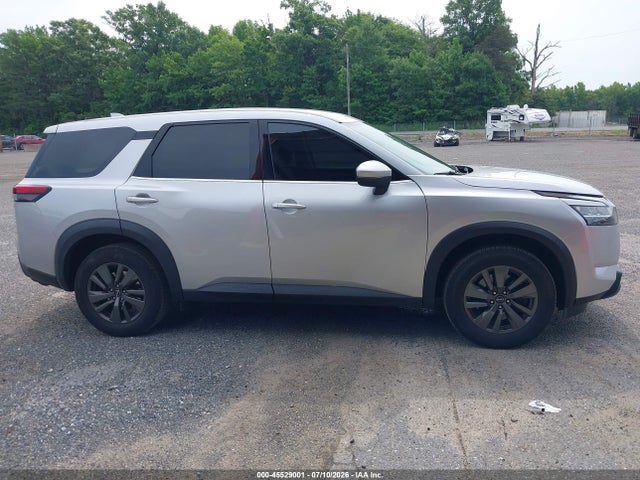 5N1DR3AC1NC254237 Nissan Pathfinder S 4wd