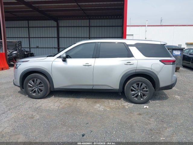 5N1DR3AC1NC254237 Nissan Pathfinder S 4wd