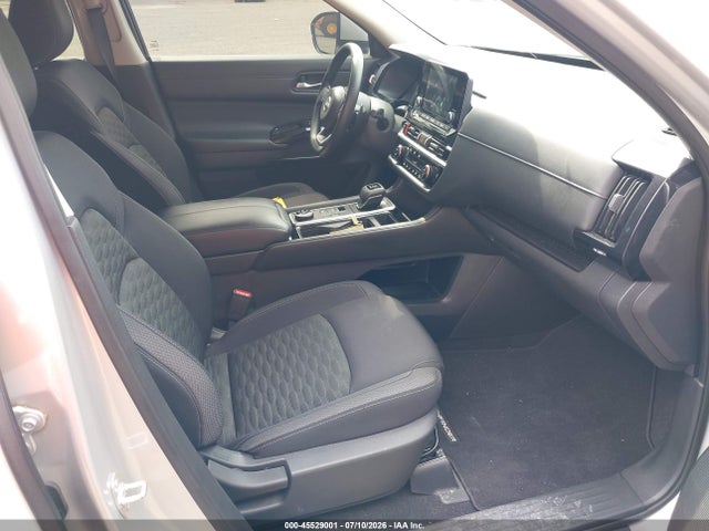 5N1DR3AC1NC254237 Nissan Pathfinder S 4wd