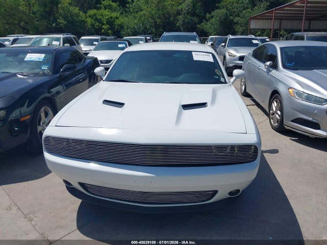 45529108 :رقم المزاد ، 2C3CDZBG4FH723813 vin ، 2015 Dodge Challenger Sxt Plus مزاد بيع