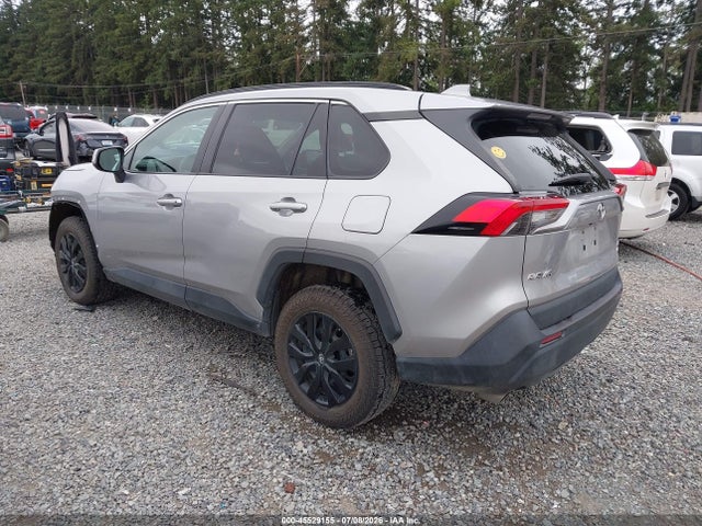 Toyota RAV4 LE 2021 2T3G1RFV9MC146208 Image 3