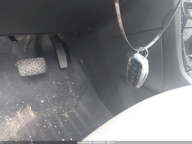 45529158 :رقم المزاد ، KL4CJCSBXHB155255 vin ، 2017 Buick Encore Essence مزاد بيع