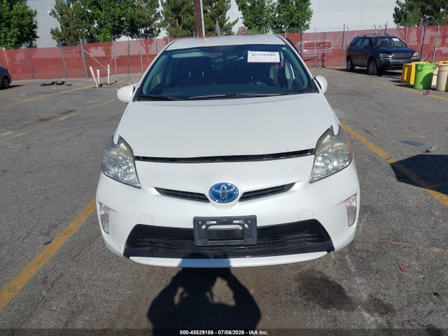 Toyota Prius Two 2015 JTDKN3DU1F0414583 Image 13