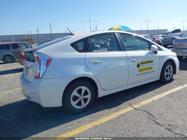 Toyota Prius Two 2015 JTDKN3DU1F0414583 Image 4