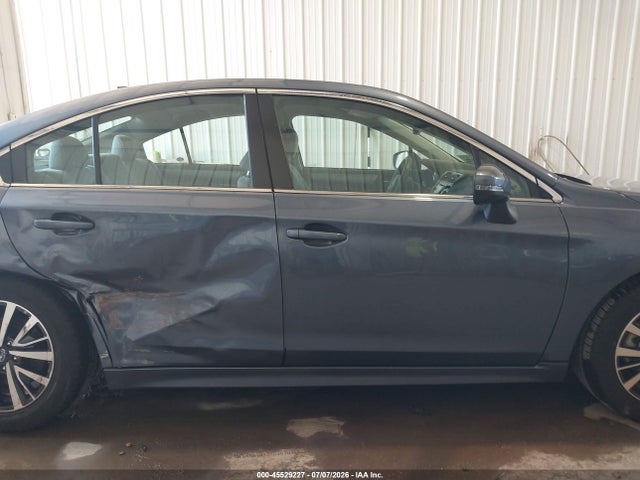 Продаж на аукціоні авто 2018 Subaru Legacy 2.5i Premium, vin: 4S3BNAF66J3045049, номер лоту: 45529227