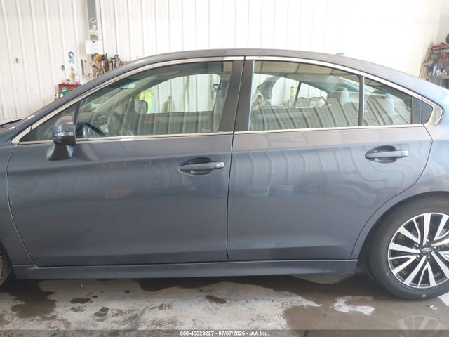 Продаж на аукціоні авто 2018 Subaru Legacy 2.5i Premium, vin: 4S3BNAF66J3045049, номер лоту: 45529227