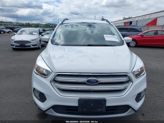 1FMCU9GD5JUD08673 Ford ESCAPE SE