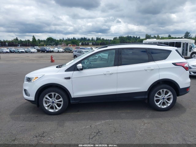 1FMCU9GD5JUD08673 Ford ESCAPE SE