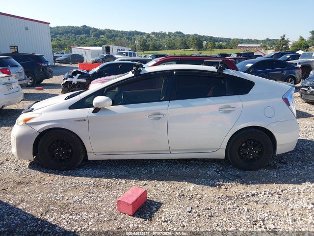 Toyota Prius Four 2014 JTDKN3DU8E1782249 Image 14