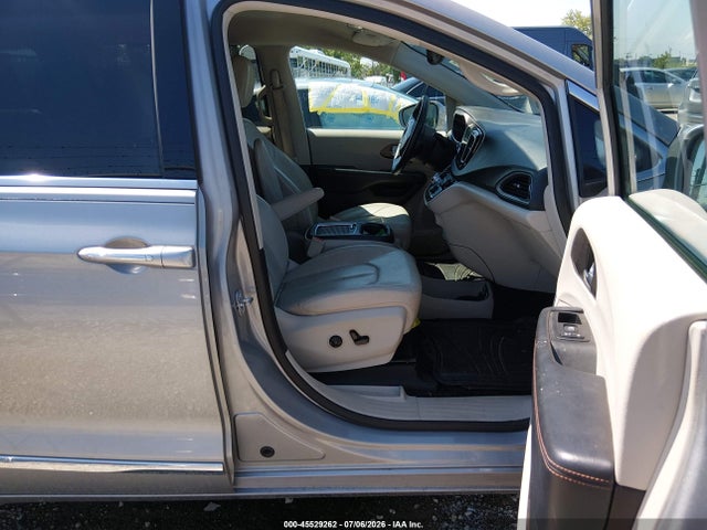 Aukcja sprzedaży 2017 Chrysler Pacifica Touring-l Plus, vin: 2C4RC1EG5HR665701, numer aukcji: 45529262