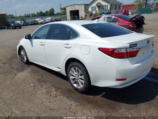 JTHBW1GG8E2055161 Lexus ES 300H