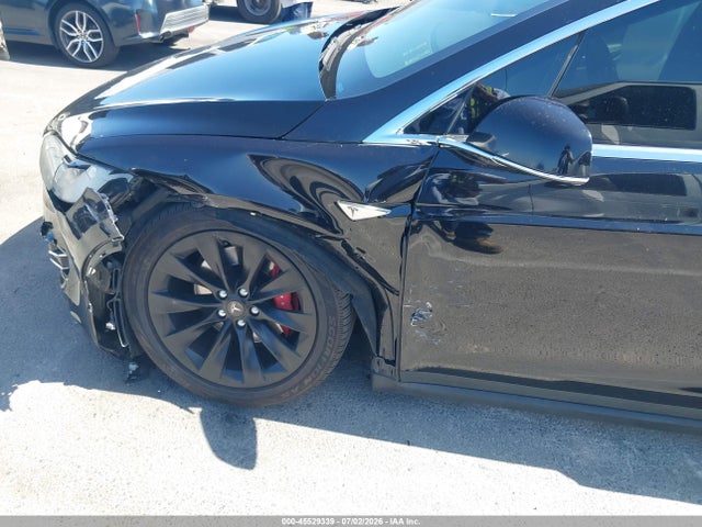 Tesla Model X 75d/p100d/p90d 2016 5YJXCBE46GF000206 Image 6