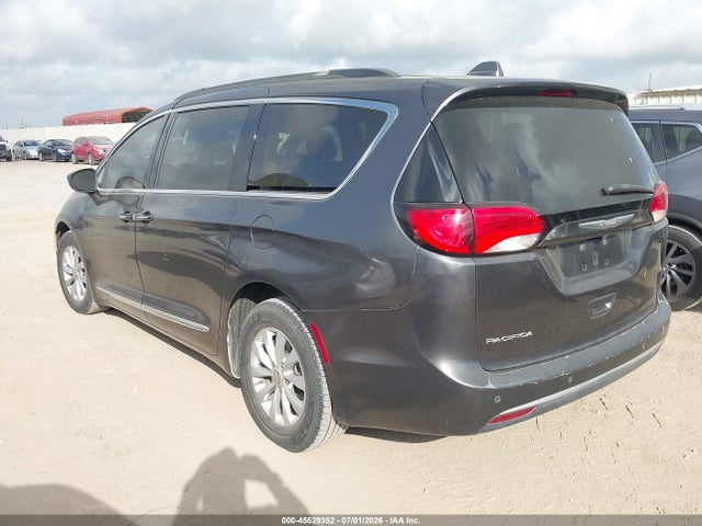 Aukcja sprzedaży 2017 Chrysler Pacifica Touring-l, vin: 2C4RC1BG0HR530596, numer aukcji: 45529352
