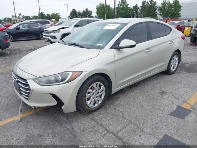 Hyundai ELANTRA SE 2017 5NPD74LF8HH201714 Image 2