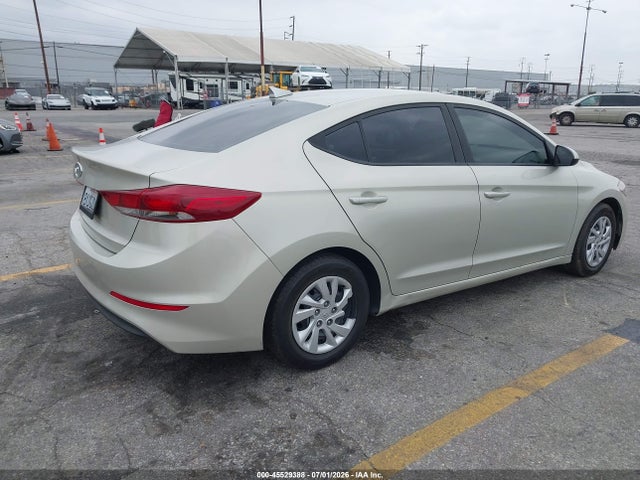 Hyundai ELANTRA SE 2017 5NPD74LF8HH201714 Image 4