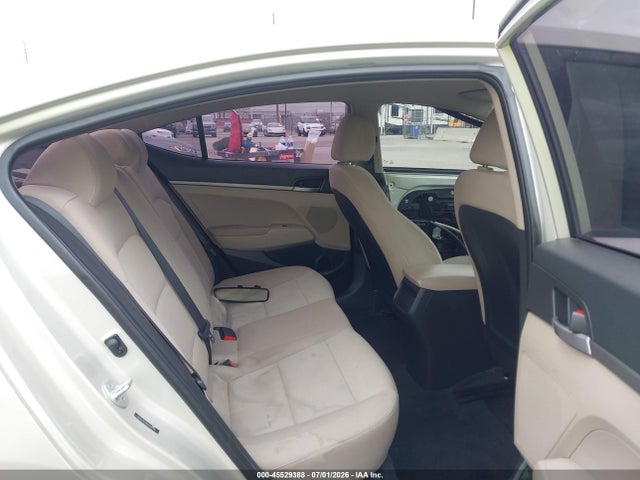 Hyundai ELANTRA SE 2017 5NPD74LF8HH201714 Image 8