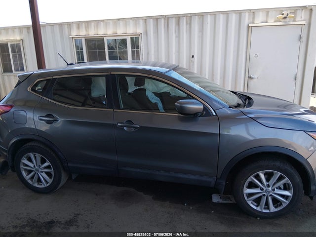 JN1BJ1CP1HW009550 Nissan Rogue Sport S