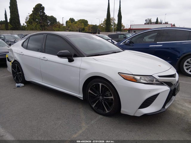 4T1B61HK2JU110721 Toyota CAMRY XSE