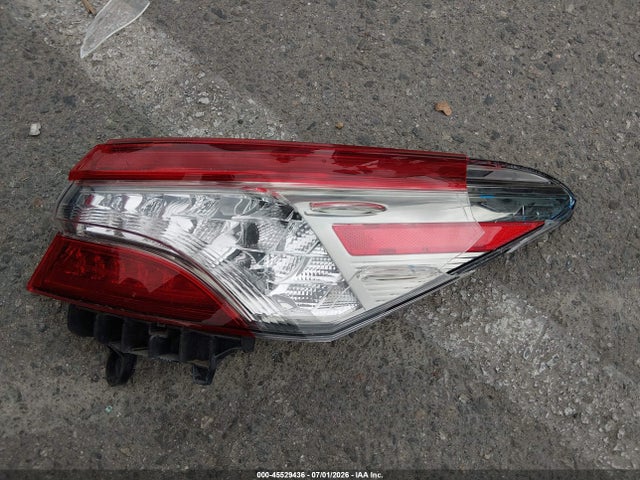 4T1B61HK2JU110721 Toyota CAMRY XSE