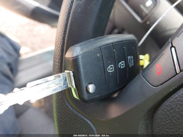 2017 Kia Forte Lx მანქანა იყიდება აუქციონზე, vin: KNAFK5A87H5725564, აუქციონის ნომერი: 45529515