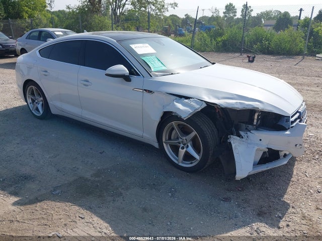 Продажа на аукционе авто 2019 Audi A5 45 Premium, vin: WAUENCF58KA031213, номер лота: 45529643