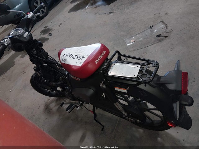 MLHJA5857N5000003 Honda C125 A