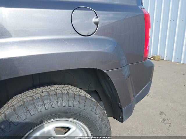 1C4NJRBB9GD757164 Jeep Patriot Sport