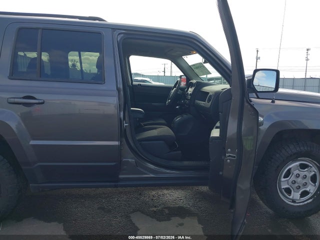 1C4NJRBB9GD757164 Jeep Patriot Sport