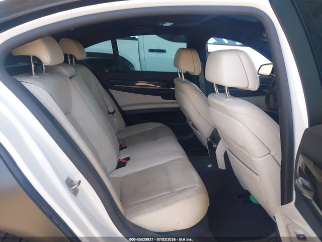 BMW 740I 2015 WBAYA6C52FG273254 Image 8