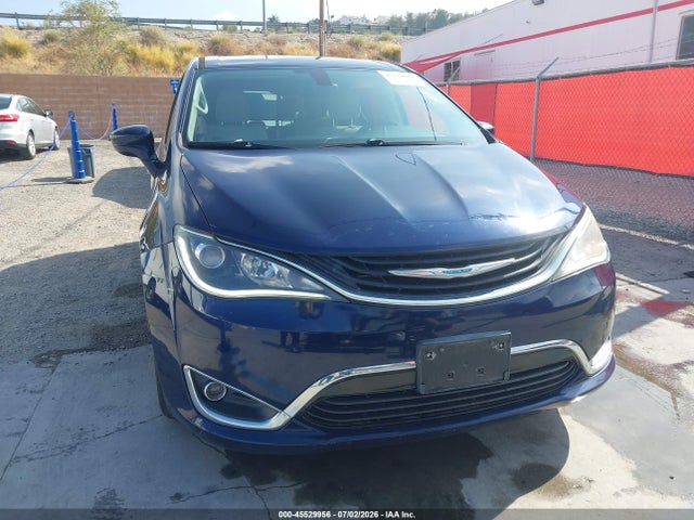 Chrysler Pacifica Hybrid Touring Plus 2017 2C4RC1H75HR765096 Image 17