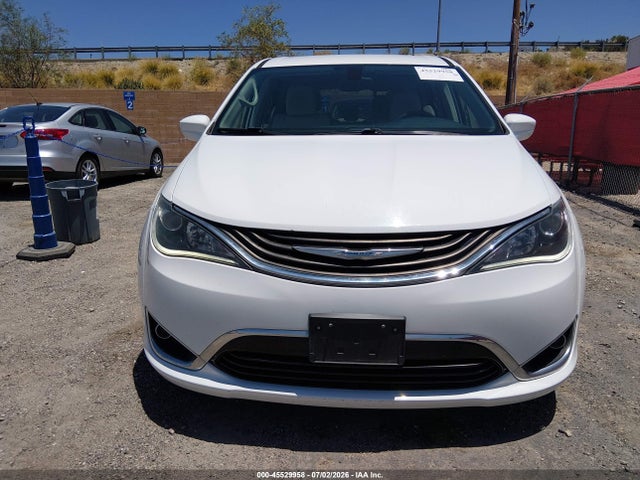Chrysler Pacifica Hybrid Touring Plus 2017 2C4RC1H71HR797463 Image 16