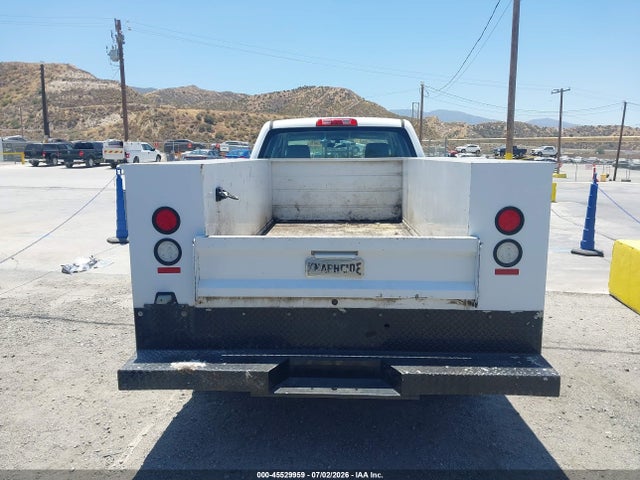 1GB1CUEG5JF274368 Chevrolet Silverado 2500hd Wt