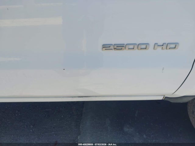 1GB1CUEG5JF274368 Chevrolet Silverado 2500hd Wt