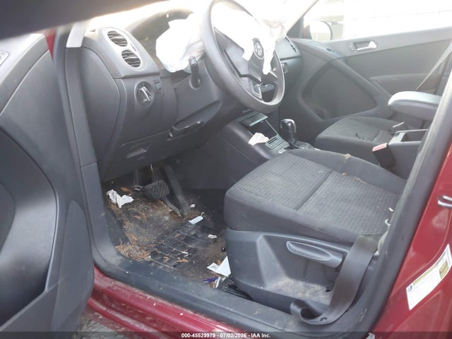 Продажа на аукционе авто 2011 Volkswagen Tiguan S, vin: WVGAV7AX4BW001531, номер лота: 45529979