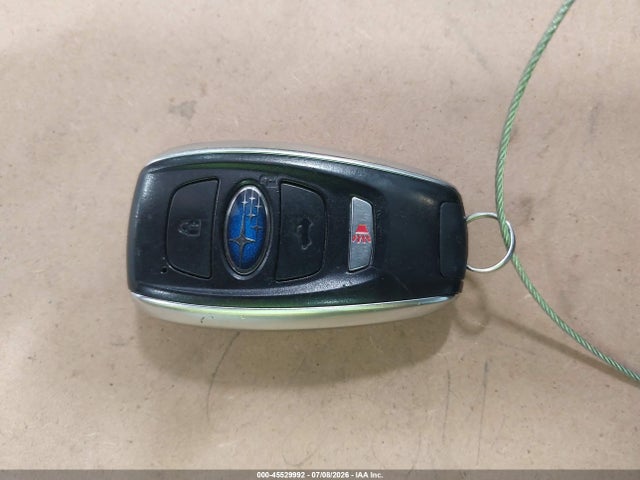 4S3BNAK67H3058697 Subaru Legacy 2.5i Limited