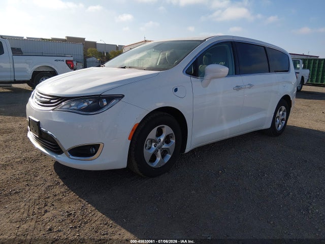 Chrysler Pacifica Hybrid Touring Plus 2019 2C4RC1H76KR508777 Image 2