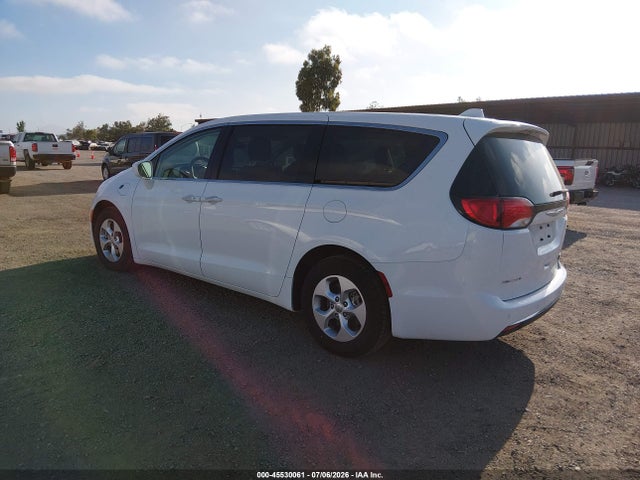 Chrysler Pacifica Hybrid Touring Plus 2019 2C4RC1H76KR508777 Image 3