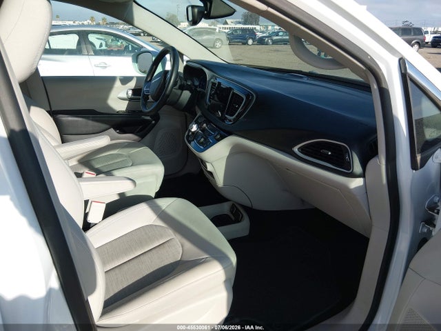 Chrysler Pacifica Hybrid Touring Plus 2019 2C4RC1H76KR508777 Image 5