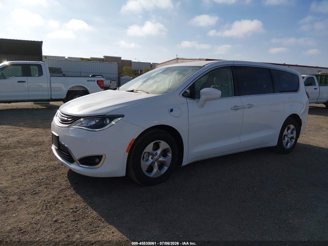 Chrysler Pacifica Hybrid Touring Plus 2019 2C4RC1H76KR508777 Image 6