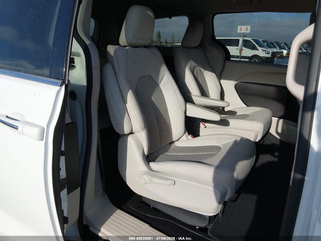 Chrysler Pacifica Hybrid Touring Plus 2019 2C4RC1H76KR508777 Image 8
