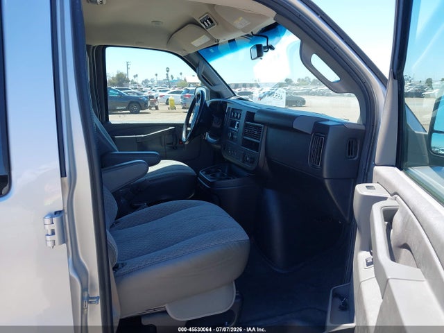 1GAWGEFG3K1287248 Chevrolet Express 2500 Ls