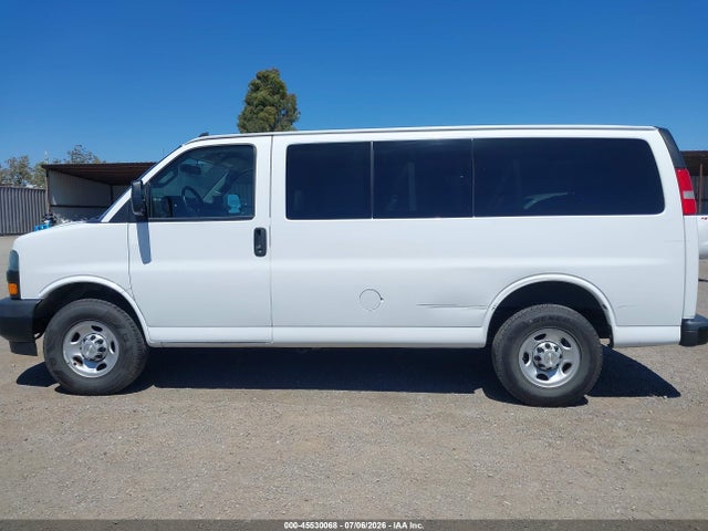 1GAWGEFP9P1108279 Chevrolet Express Passenger Rwd 2500 Regular Wheelbase Ls