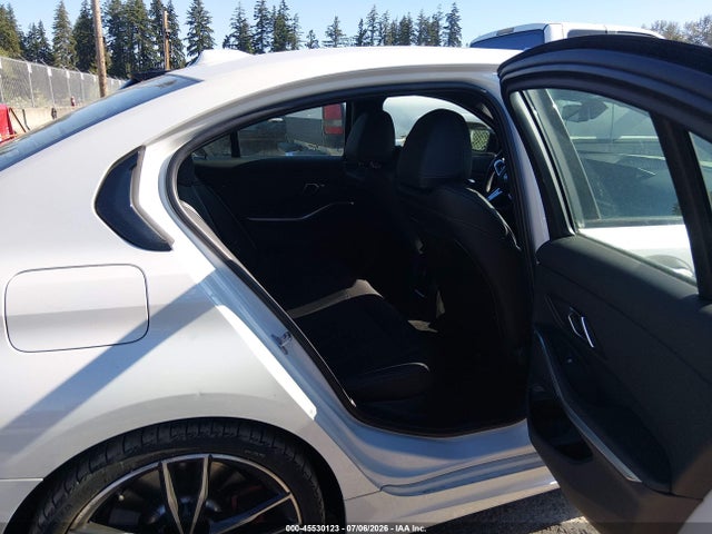 Продажа на аукционе авто 2024 Bmw 330i Xdrive, vin: 3MW89FF00R8E06542, номер лота: 45530123