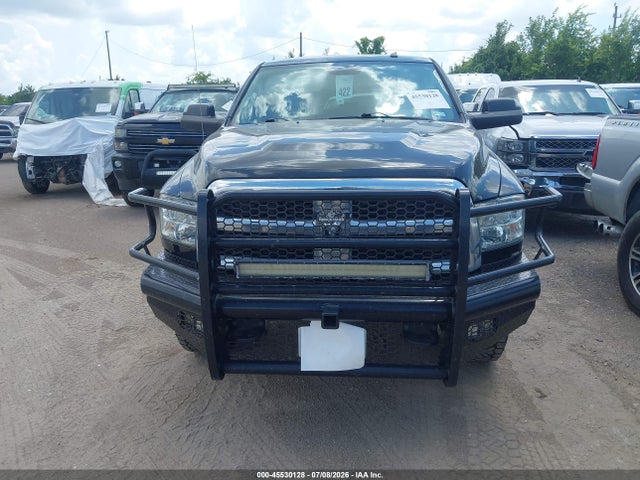 45530128 :رقم المزاد ، 3C6UR5HJ9JG192279 vin ، 2018 Ram 2500 Tradesman  4x4 8' Box مزاد بيع