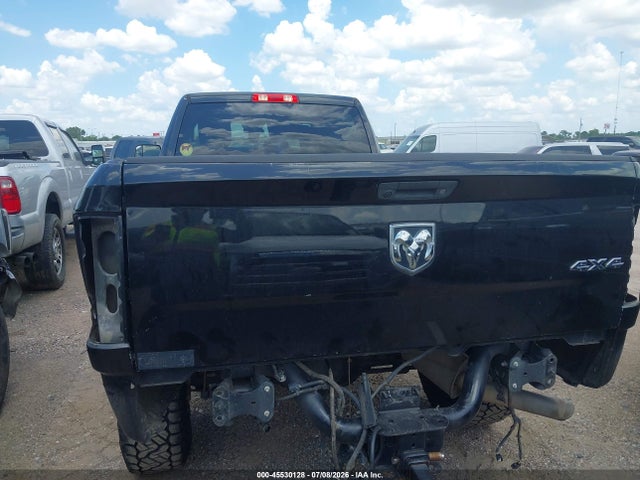 45530128 :رقم المزاد ، 3C6UR5HJ9JG192279 vin ، 2018 Ram 2500 Tradesman  4x4 8' Box مزاد بيع