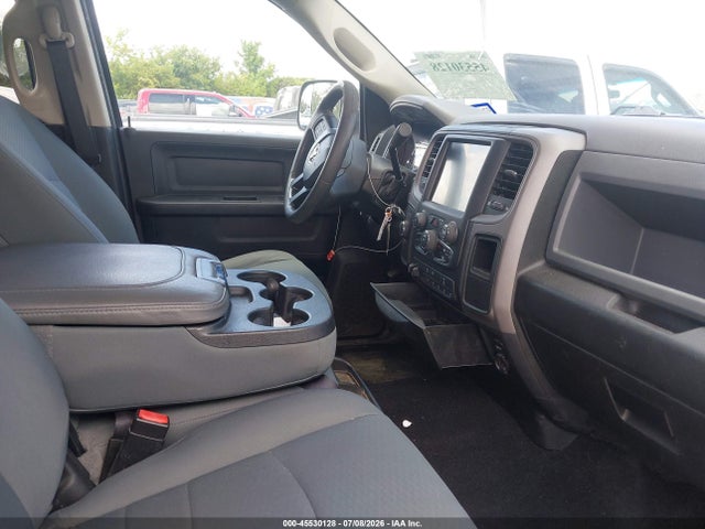 45530128 :رقم المزاد ، 3C6UR5HJ9JG192279 vin ، 2018 Ram 2500 Tradesman  4x4 8' Box مزاد بيع