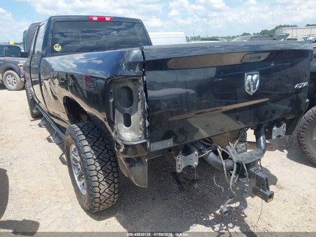 45530128 :رقم المزاد ، 3C6UR5HJ9JG192279 vin ، 2018 Ram 2500 Tradesman  4x4 8' Box مزاد بيع