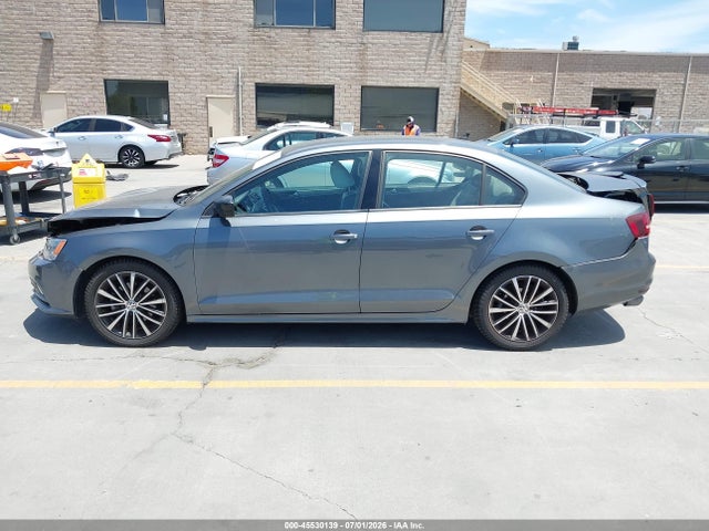 45530139 :رقم المزاد ، 3VWD17AJ6GM418548 vin ، 2016 Volkswagen Jetta 1.8t Sport مزاد بيع